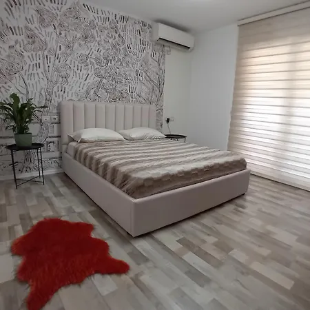 Marta's * Tirana
