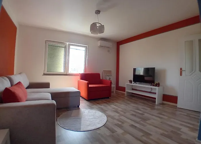 Marta's * ティラナ